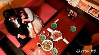 NTR 居酒屋で飲んでた同僚の女をいたずら