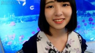童顔巨乳な素人JDを生ハメ中出し