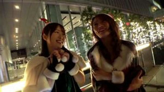 サンタコスのギャル2人をナンパ！極上ハメ撮り
