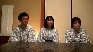 彼氏が横にいるのに男友達とSEXできるか❓
