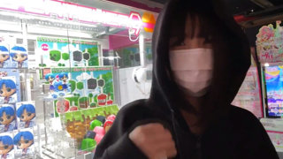 妙にリアルな素人娘とデートしながら車内でハメ撮り